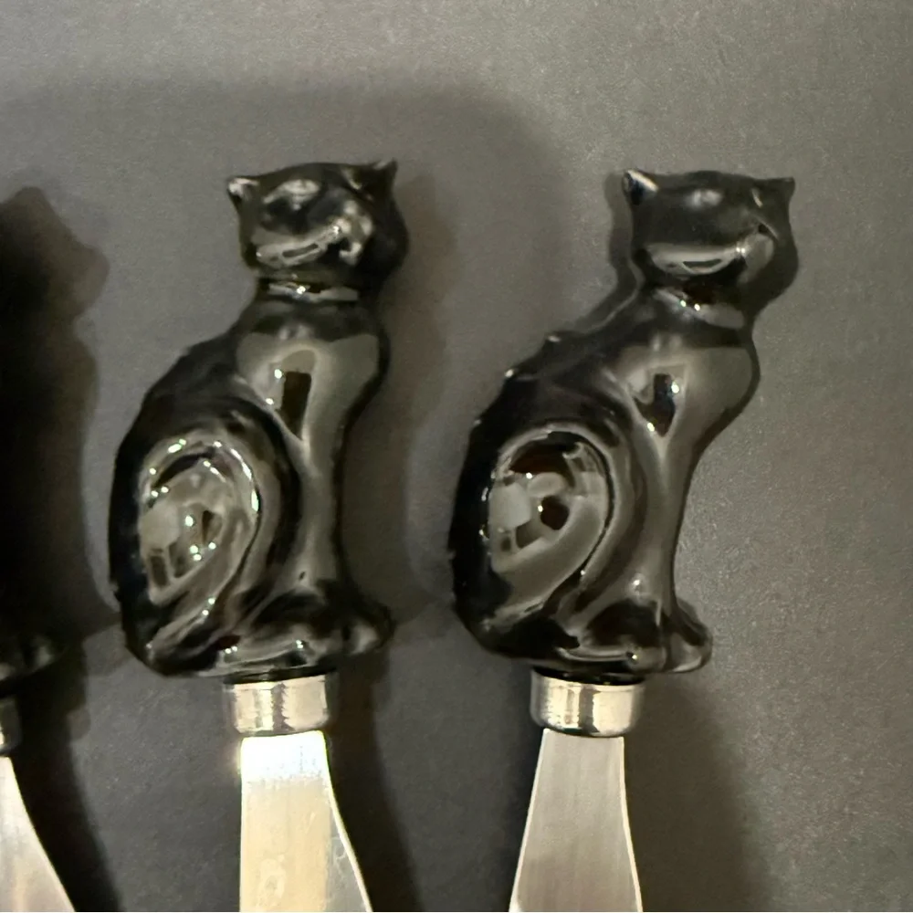 Set of 4 Porcelain Ceramic Black Cat Spreader
